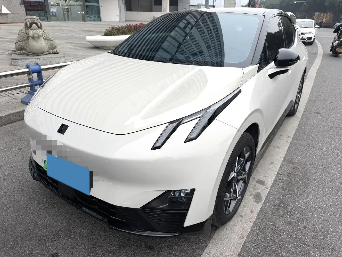 2025 Dongfeng Z9 2.0T 258HP L4 8AT