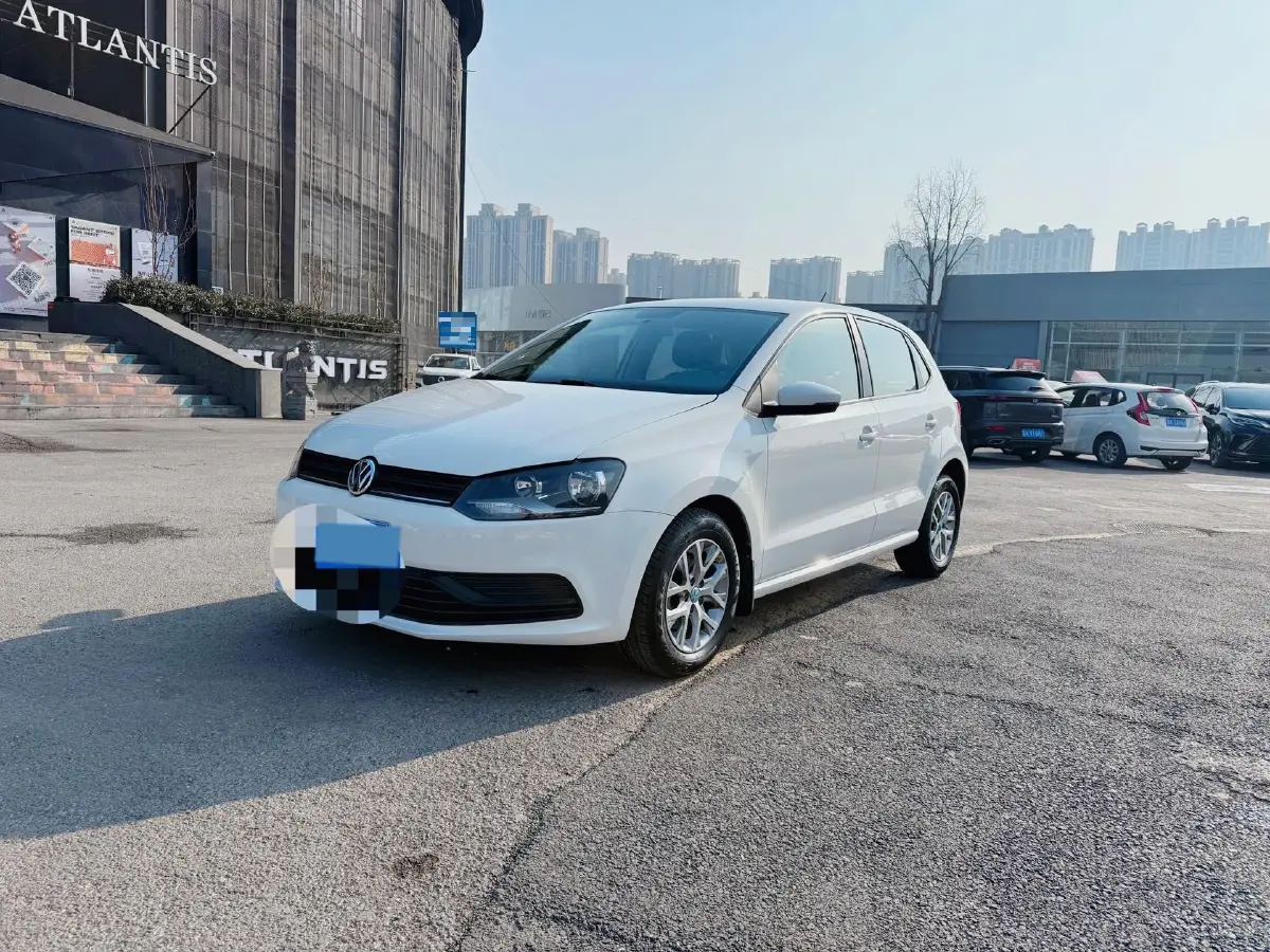 2016 Volkswagen Polo 1.4L 90HP L4 6AT