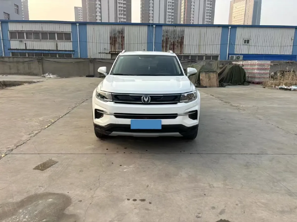 2018 ChangAn CS35 Plus 1.6L 128HP L4 5MT,autocango,china used car exporter,china ev exporter,chinese used car exporter,chinese used ev exporter