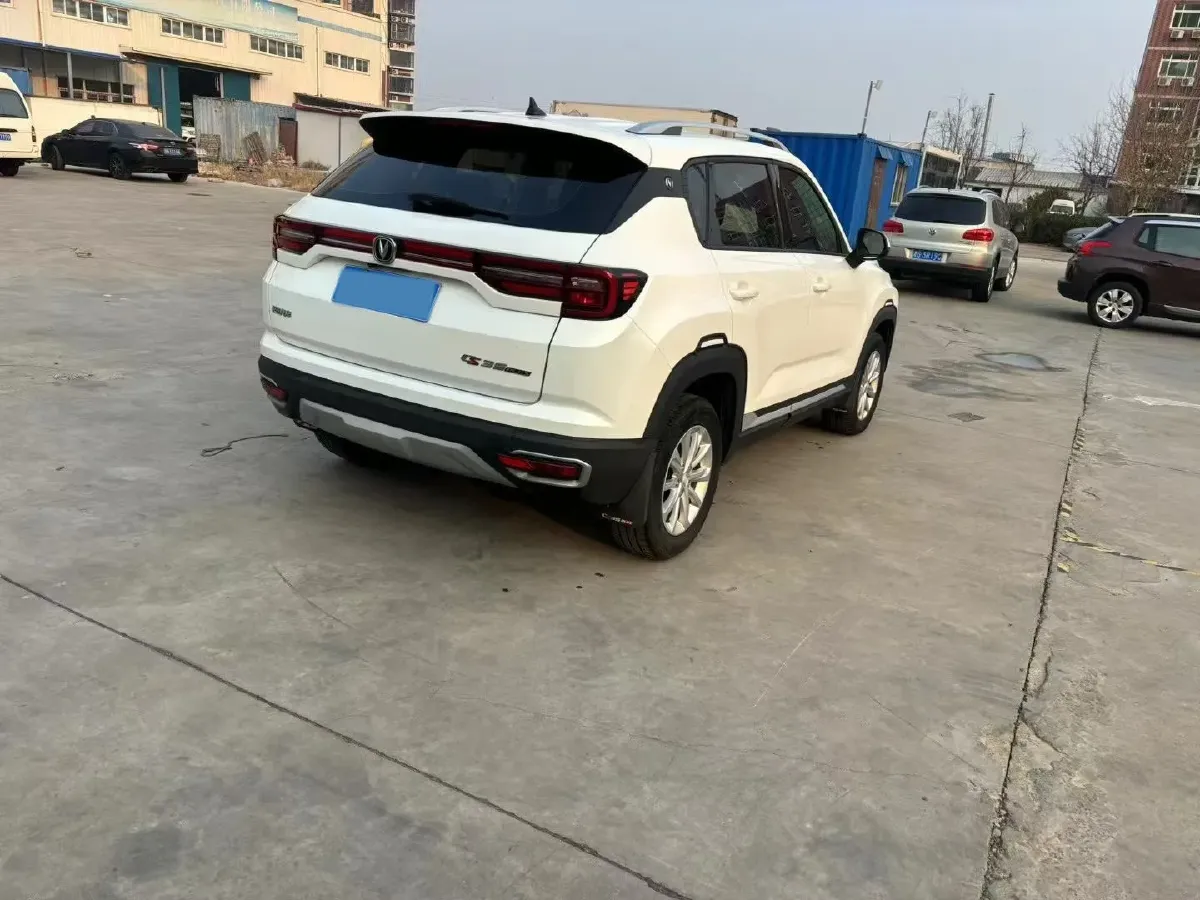 2018 ChangAn CS35 Plus 1.6L 128HP L4 5MT,autocango,china used car exporter,china ev exporter,chinese used car exporter,chinese used ev exporter