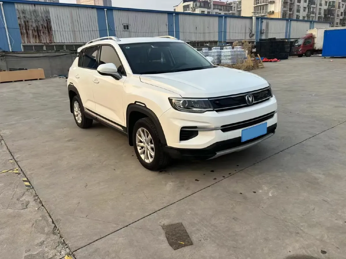 2018 ChangAn CS35 Plus 1.6L 128HP L4 5MT,autocango,china used car exporter,china ev exporter,chinese used car exporter,chinese used ev exporter