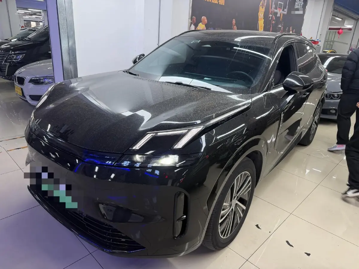 2023 LYNK&CO 08 EM-P 1.5T 163HP L4 3DHT PHEV 21.2KWH