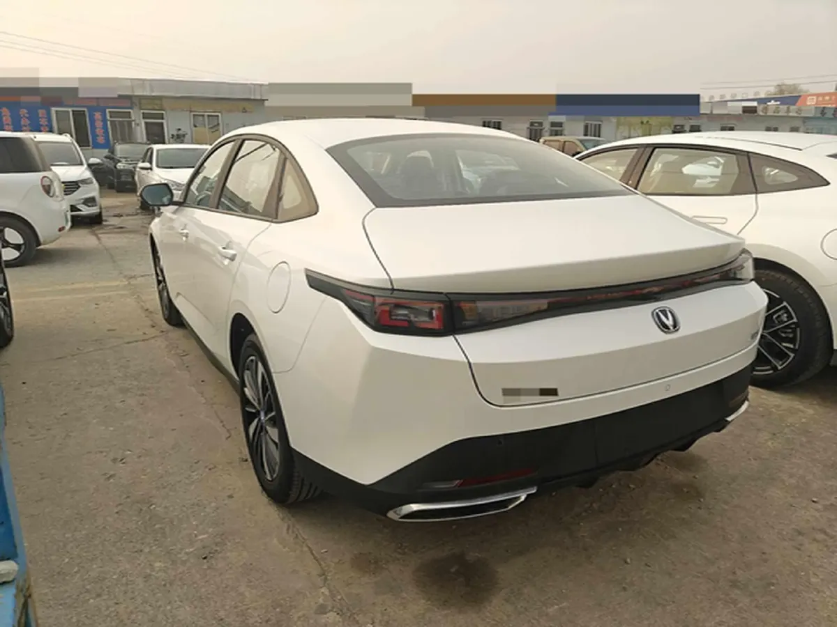 2025 ChangAn EadoPHEV 1.5L 98HP L4 E-CVT PHEV,autocango,china used car exporter,china ev exporter,chinese used car exporter,chinese used ev exporter