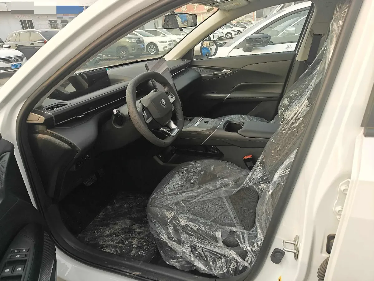 2025 ChangAn EadoPHEV 1.5L 98HP L4 E-CVT PHEV,autocango,china used car exporter,china ev exporter,chinese used car exporter,chinese used ev exporter