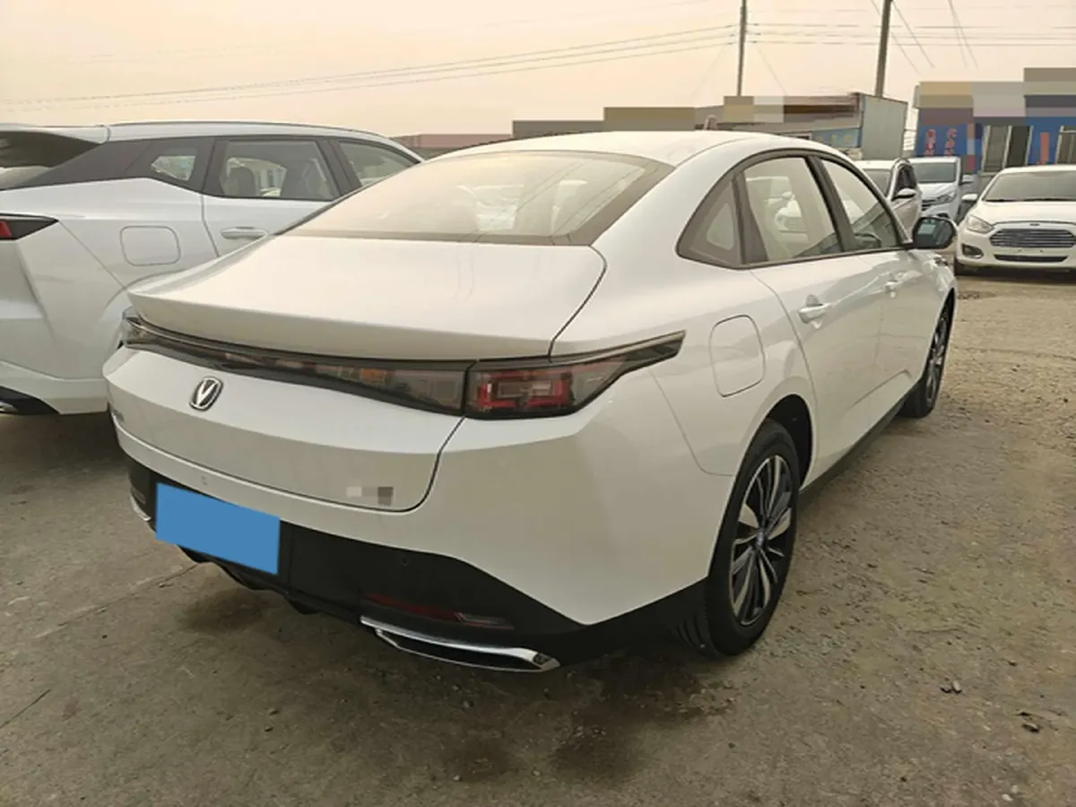 2025 ChangAn EadoPHEV 1.5L 98HP L4 E-CVT PHEV,autocango,china used car exporter,china ev exporter,chinese used car exporter,chinese used ev exporter
