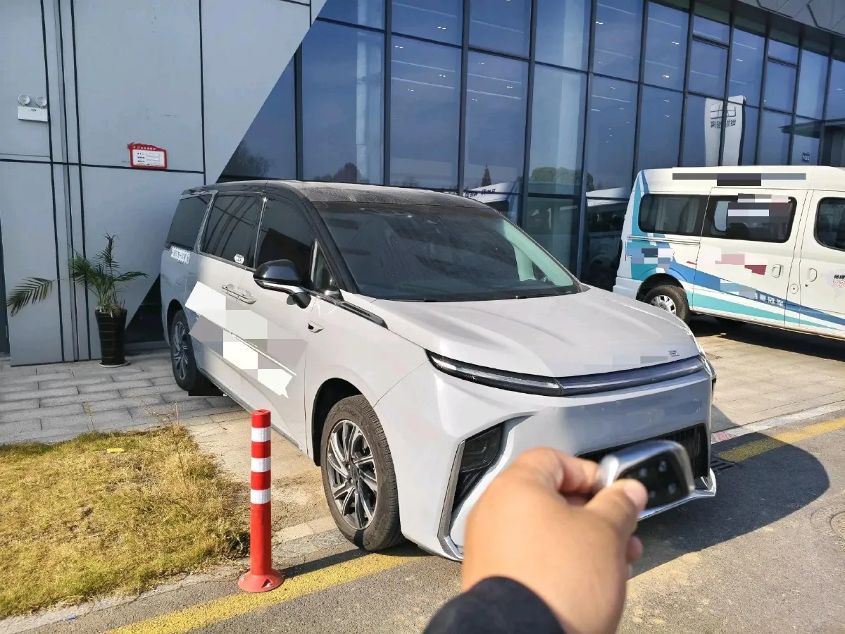 2024 MAXUS DaJia 9 1.5T 150HP L4 1DHT PHEV 39.7KWH,autocango,china used car exporter,china ev exporter,chinese used car exporter,chinese used ev exporter