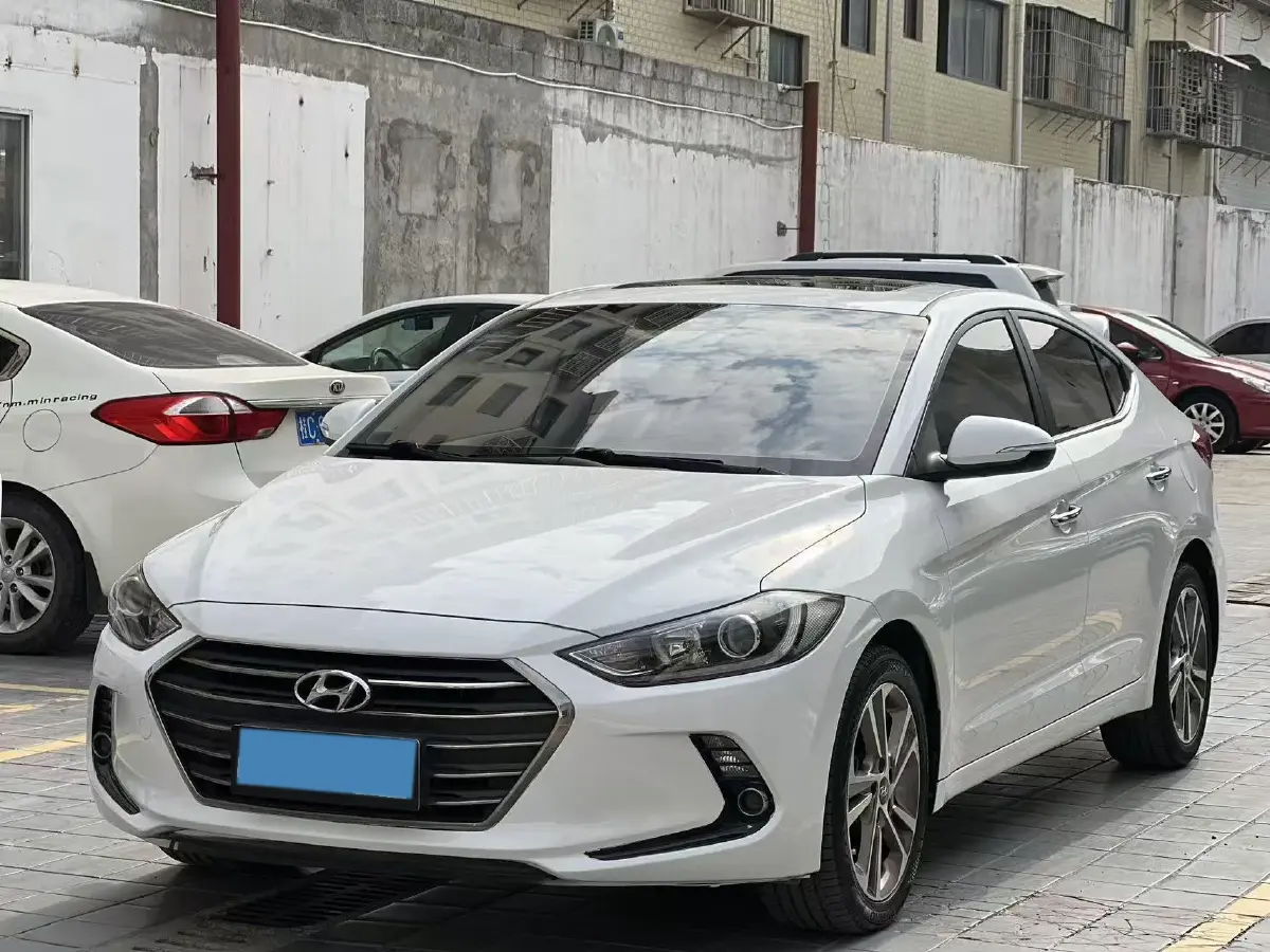 2016 Hyundai Elantra 1.6L 130HP L4 6AT