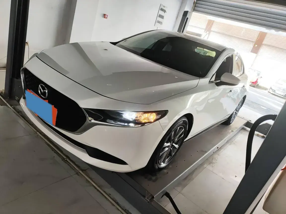 2022 Mazda 3 Axela 2.0L 158HP L4 6AT