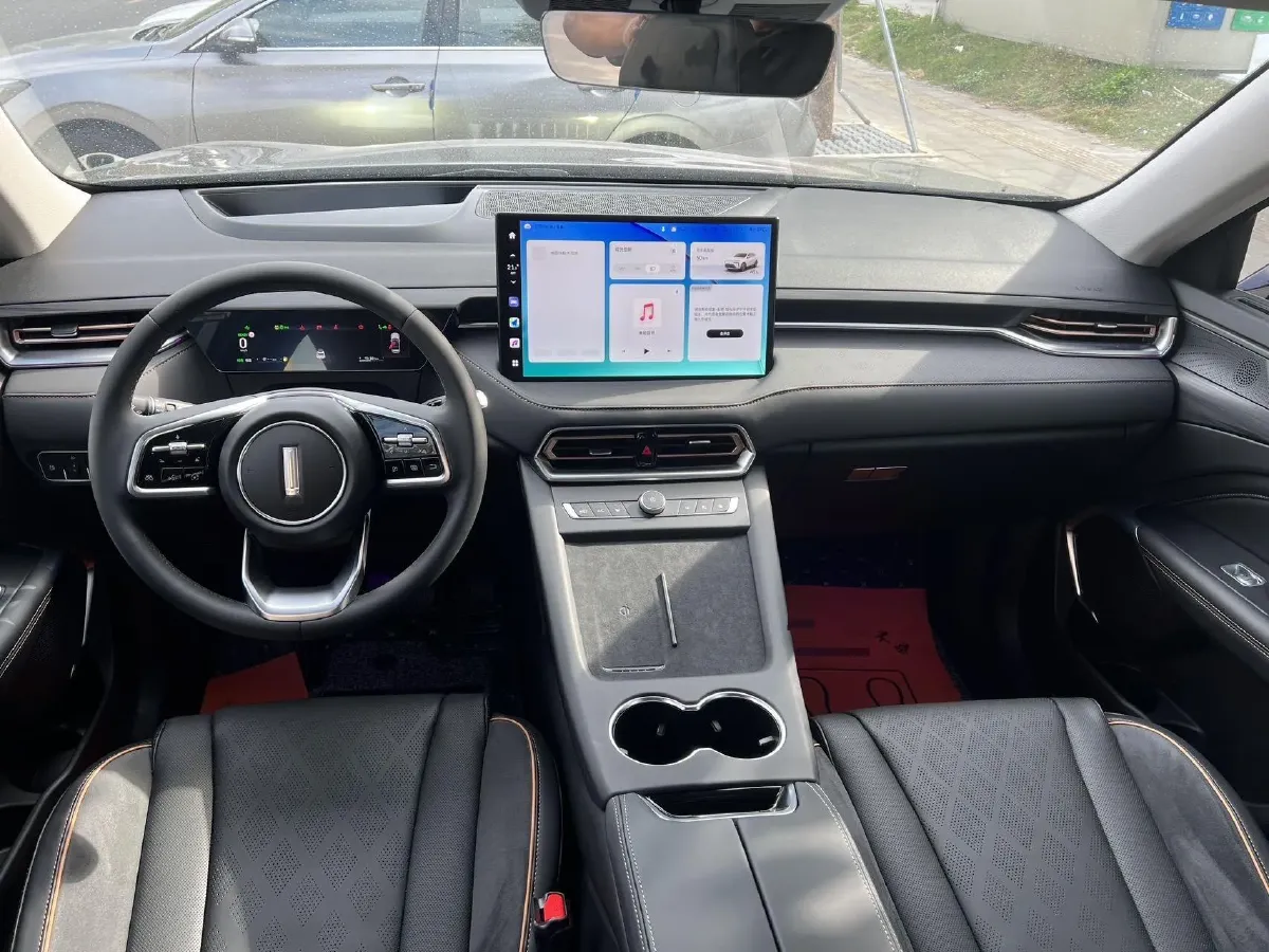 2022 WEY Latte 1.5T 156HP L4 2DHT PHEV 34KWH,autocango,china used car exporter,china ev exporter,chinese used car exporter,chinese used ev exporter