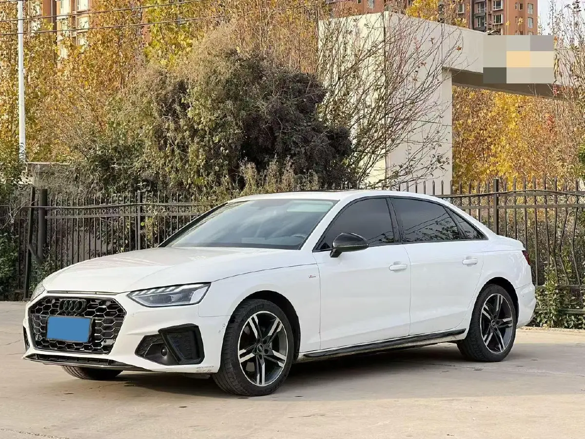 2022 Audi A4L 2.0T 190HP L4 7DCT