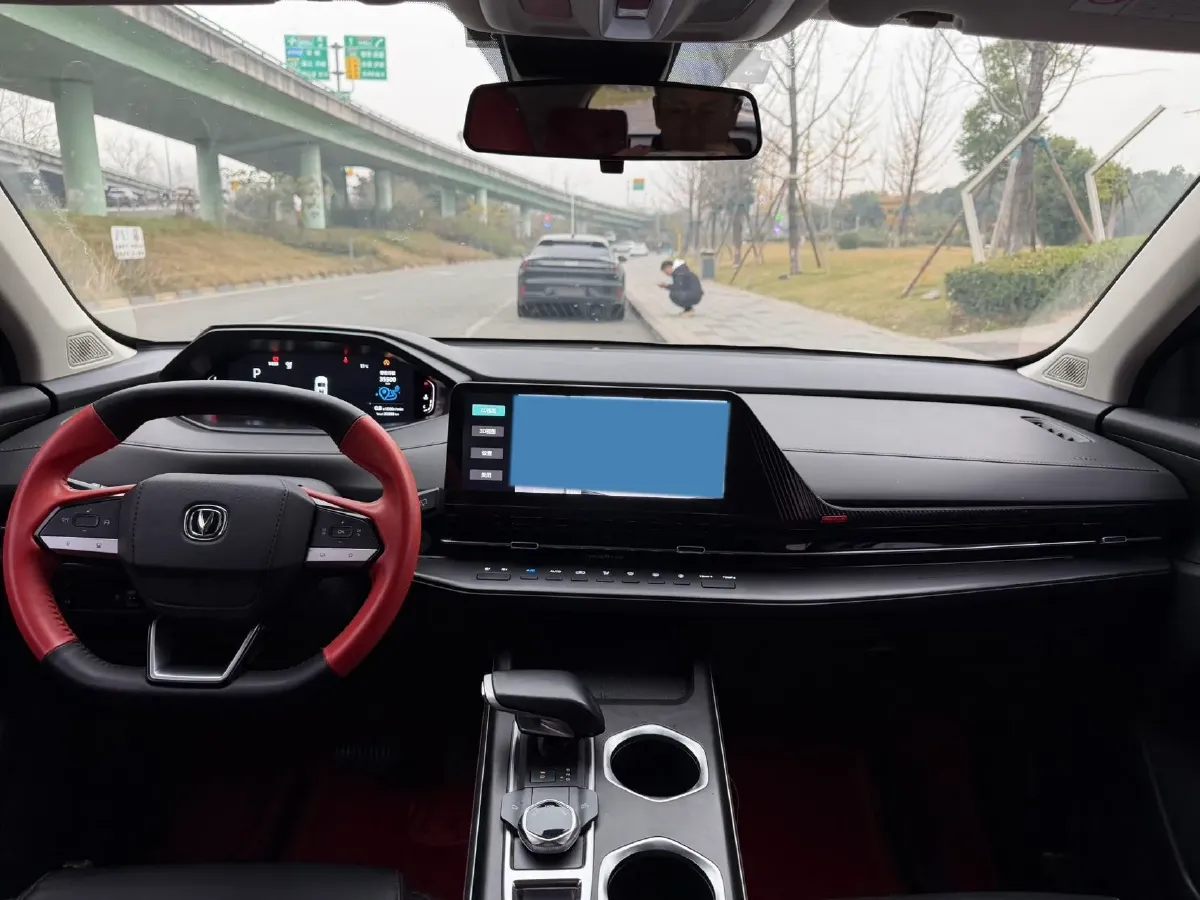 2022 ChangAn Oshan X7 Plus 1.5T 188HP L4 7DCT,autocango,china used car exporter,china ev exporter,chinese used car exporter,chinese used ev exporter