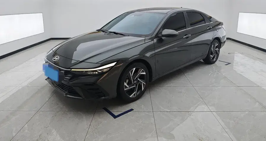 2023 Hyundai Elantra 1.5L 115HP L4 CVT