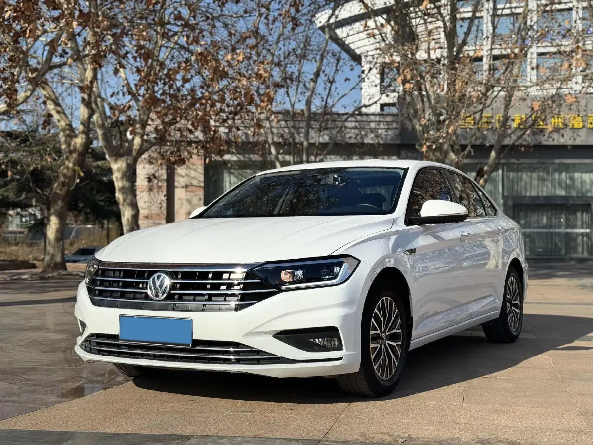 2021 Volkswagen Sagitar 1.2T 116HP L4 7DCT
