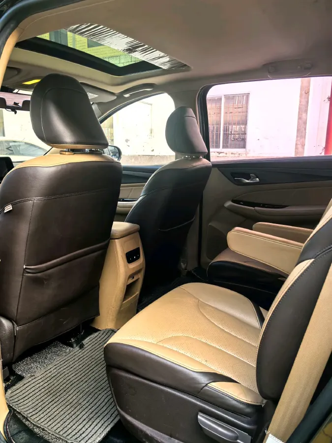 2017 SWM X7 1.5T 156HP L4 5MT,autocango,china used car exporter,china ev exporter,chinese used car exporter,chinese used ev exporter