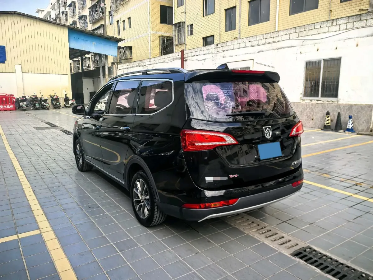 2017 SWM X7 1.5T 156HP L4 5MT,autocango,china used car exporter,china ev exporter,chinese used car exporter,chinese used ev exporter