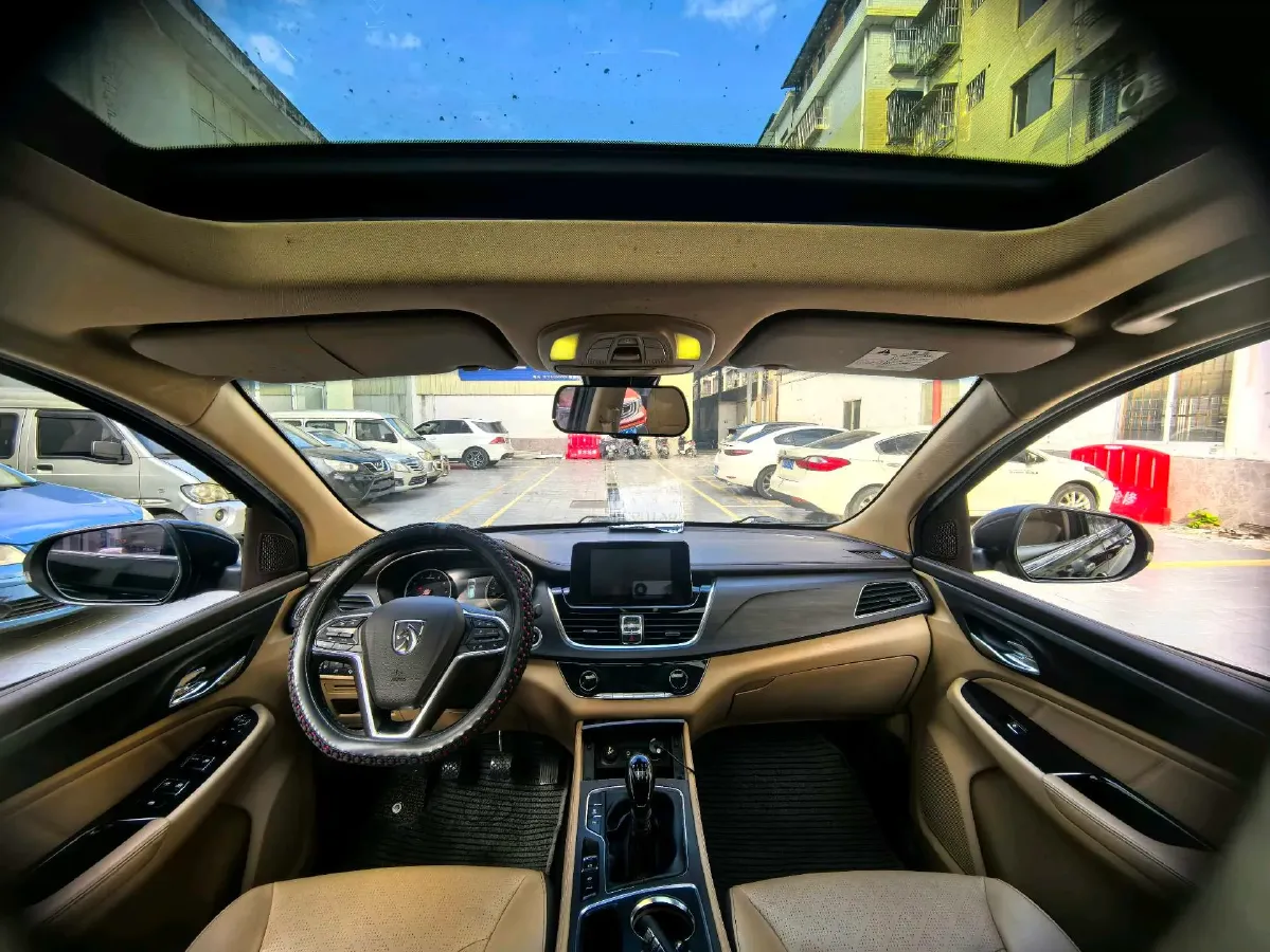 2017 SWM X7 1.5T 156HP L4 5MT,autocango,china used car exporter,china ev exporter,chinese used car exporter,chinese used ev exporter