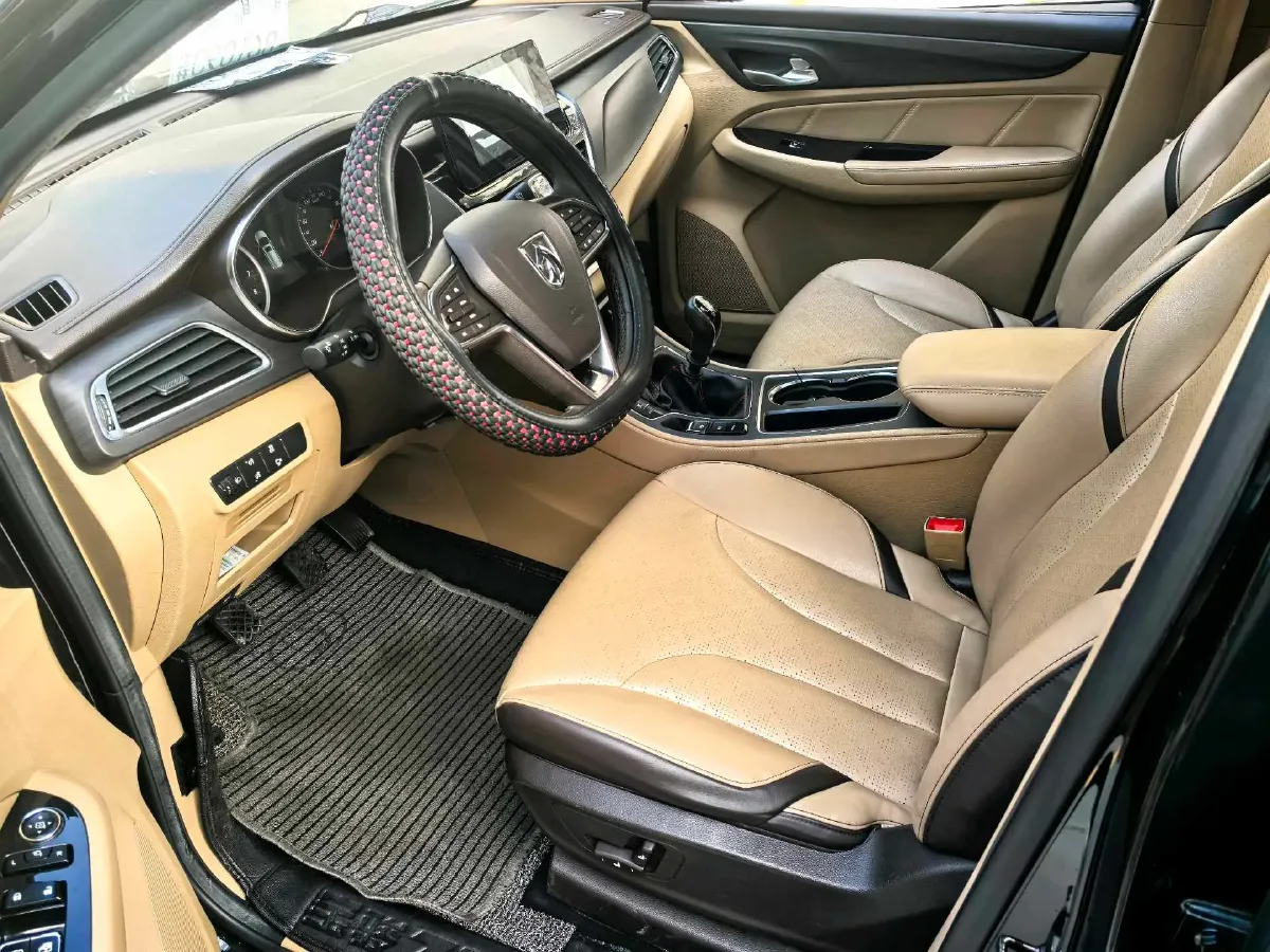 2017 SWM X7 1.5T 156HP L4 5MT,autocango,china used car exporter,china ev exporter,chinese used car exporter,chinese used ev exporter