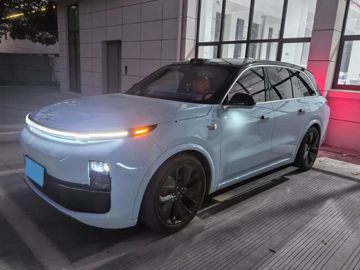 2023 Li L8 Range Extended 154HP REEV 40.9KWH