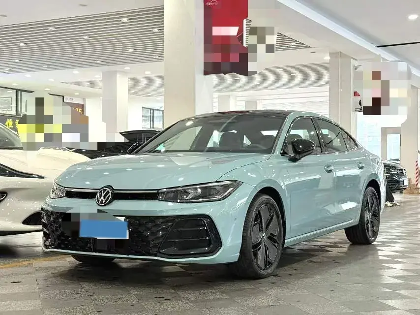 2025 Volkswagen Passat 2.0T 220HP L4 7DCT