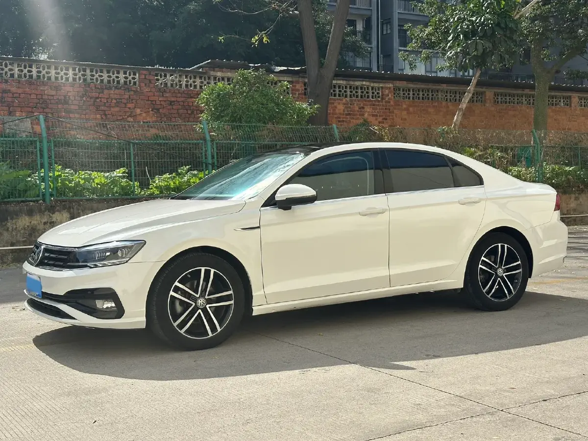 2019 Volkswagen Passat 1.4T 150HP L4 7DCT