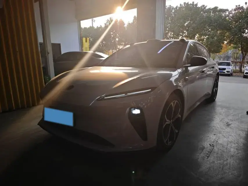 2024 NIO ET5T BEV 75KWH