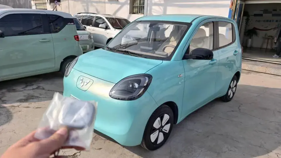 2025 WuLing HongGuang MINI EV BEV 16.2KWH