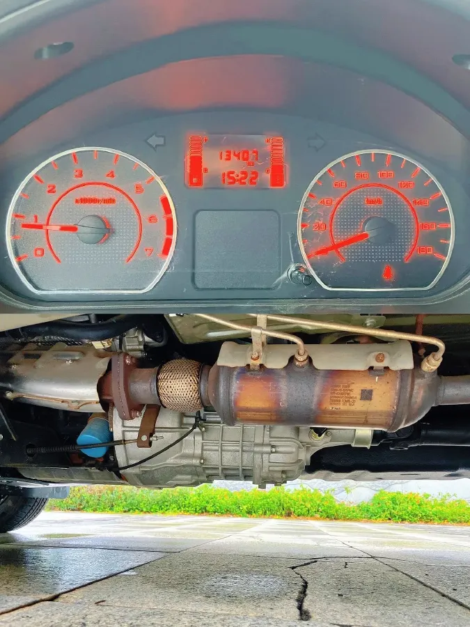 2021 SWM X2 1.5L 112HP L4 5MT,autocango,china used car exporter,china ev exporter,chinese used car exporter,chinese used ev exporter