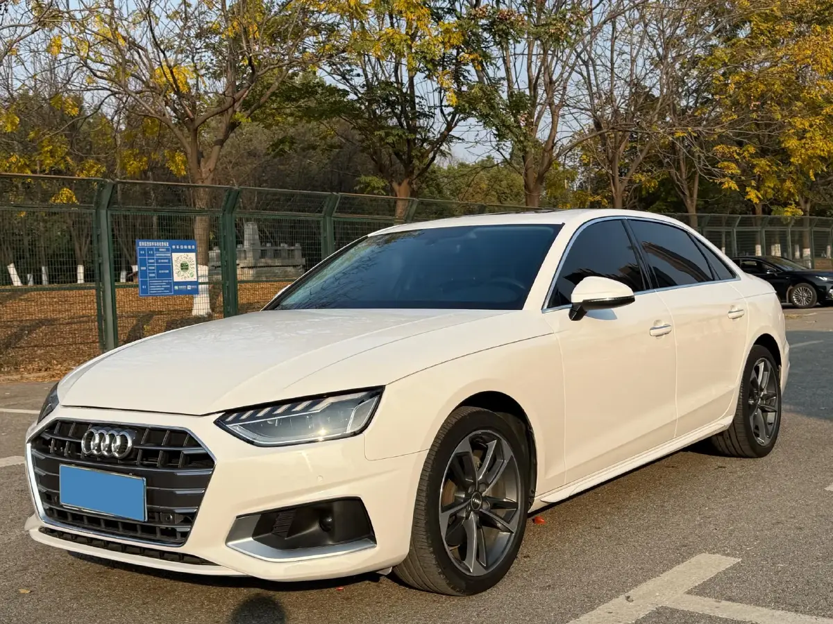 2020 Audi A4L 2.0T 190HP L4 7DCT