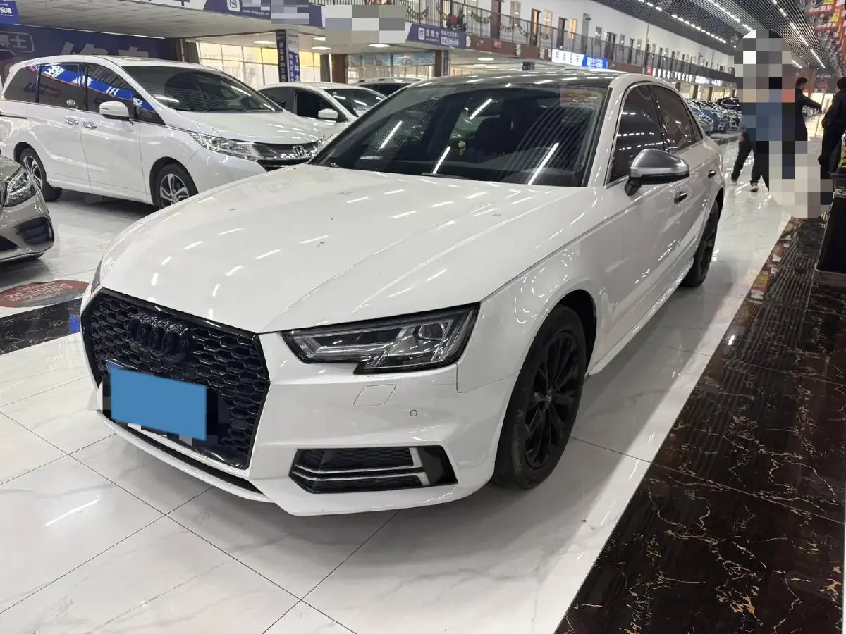 2019 Audi A4L 2.0T 190HP L4 7DCT