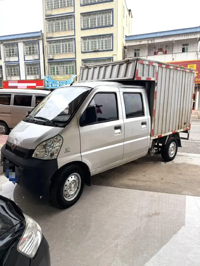 2020 WuLing RongGuang Mini Truck 1.5L 99HP L4 5MT