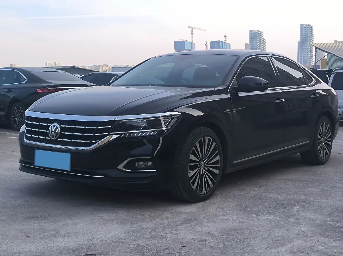 2019 Volkswagen Passat 2.0T 186HP L4 7DCT