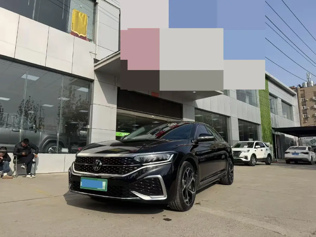 2025 Volkswagen Passat 2.0T 220HP L4 7DCT