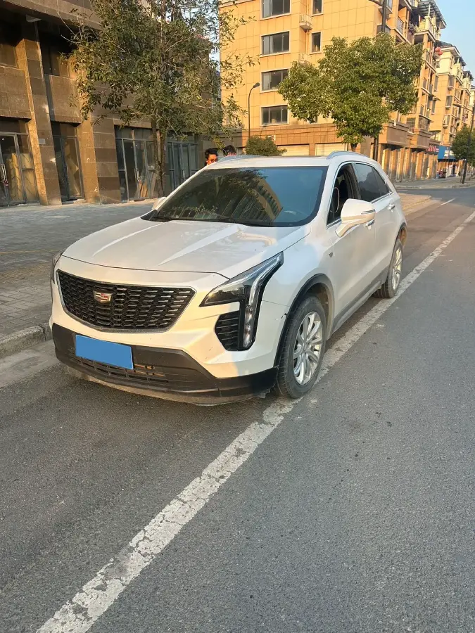 2021 Cadillac XT4 2.0T 237HP L4 9AT