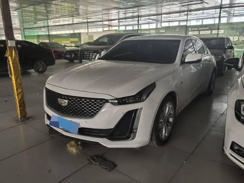 2022 Cadillac CT5 2.0T 237HP L4 10AT