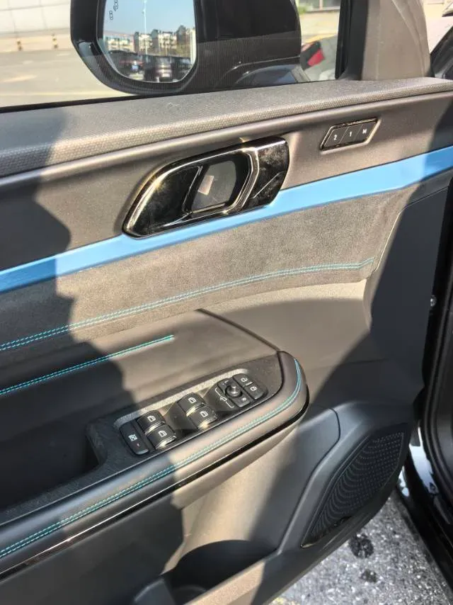 2021 Peugeot 508L 1.6T 200HP L4 8AT PHEV 12KWH,autocango,china used car exporter,china ev exporter,chinese used car exporter,chinese used ev exporter