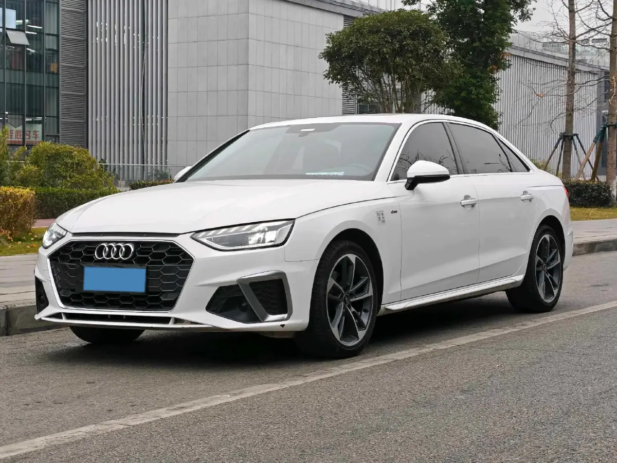 2023 Audi A4L 2.0T 190HP L4 7DCT