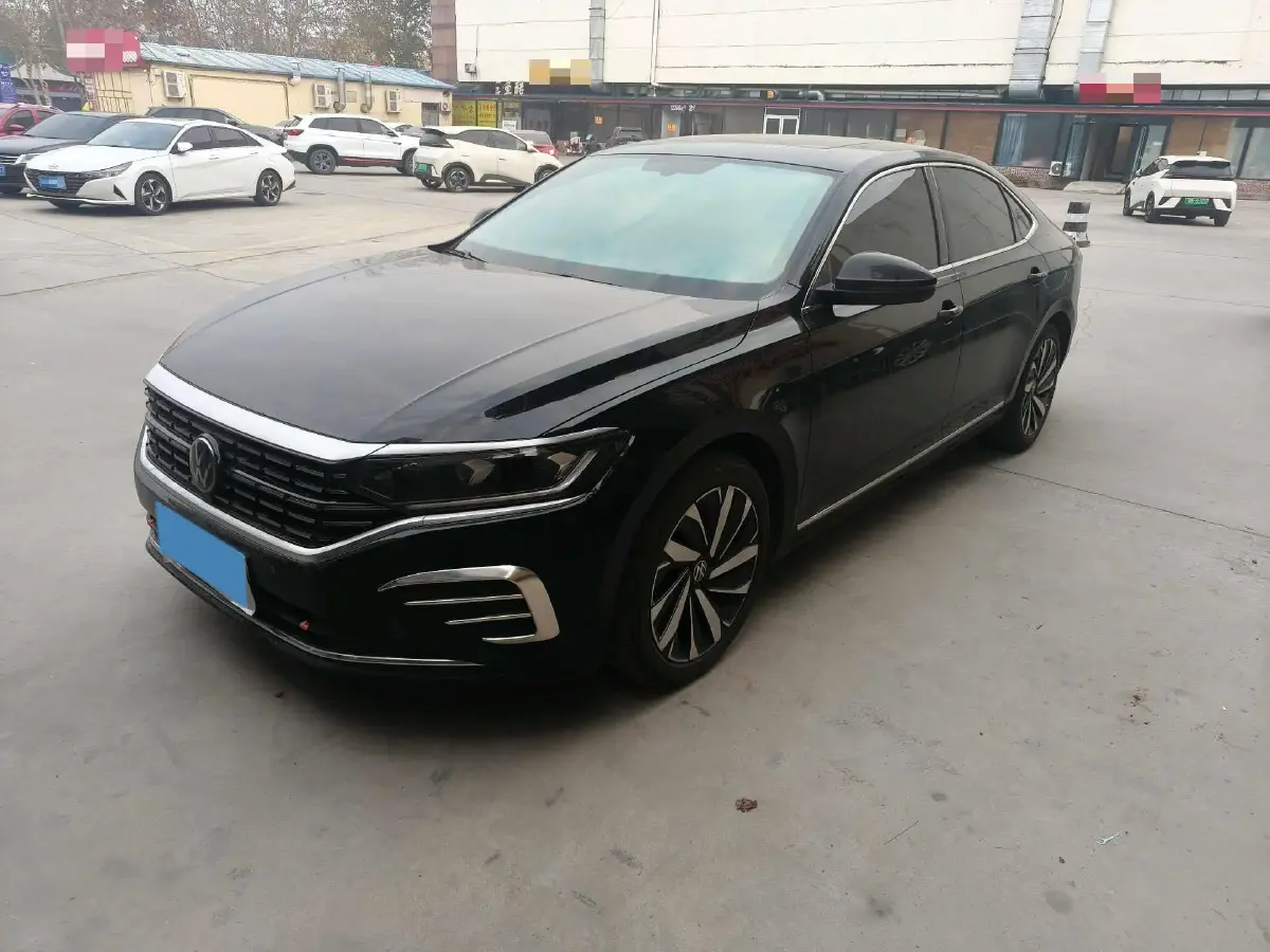 2024 Volkswagen Passat 2.0T 186HP L4 7DCT