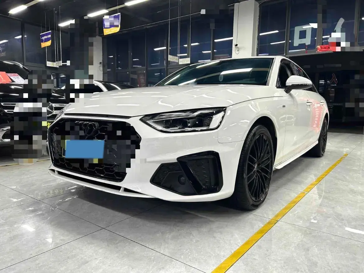 2022 Audi A4L 2.0T 190HP L4 7DCT