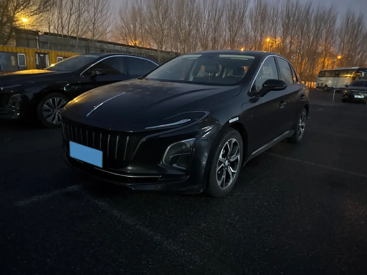 2023 HongQi E-QM5 BEV 54KWH