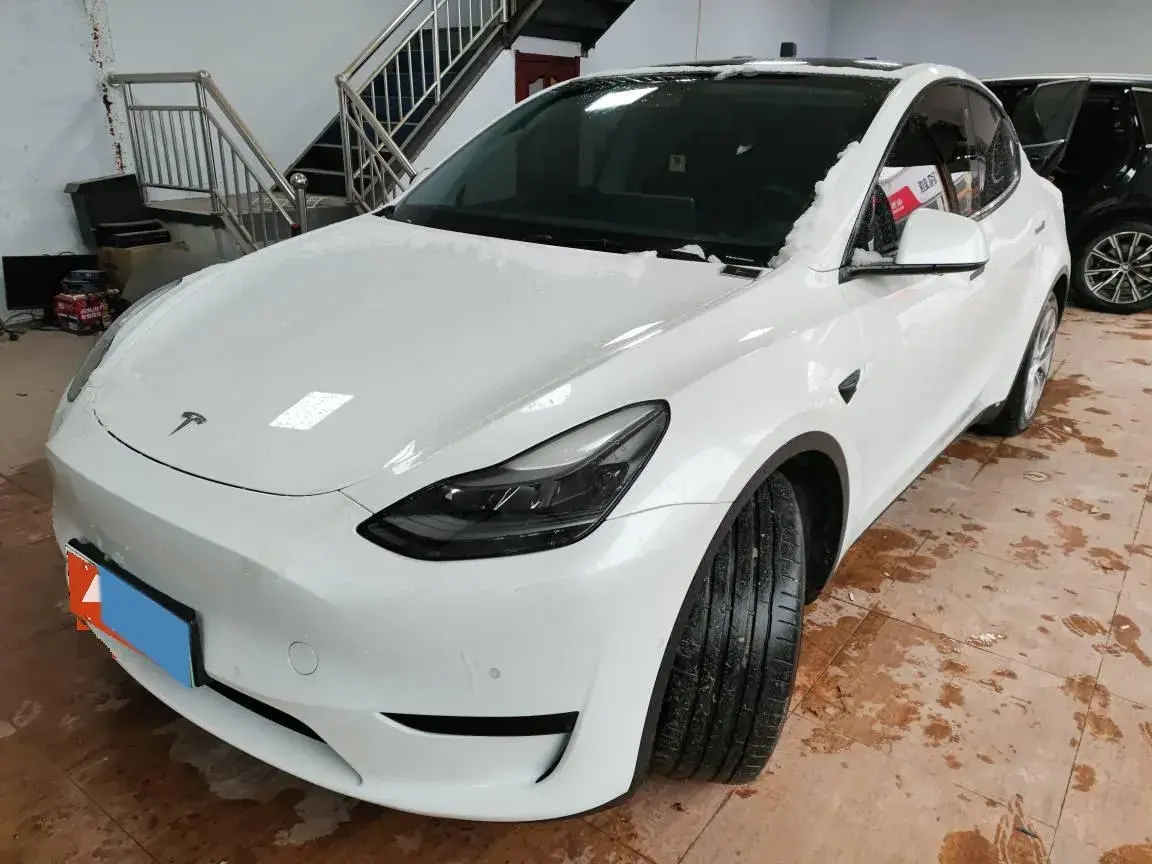 2022 Tesla Model Y BEV 60KWH
