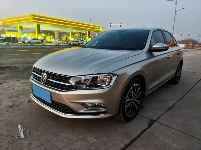 2016 Volkswagen Bora 1.4T 131HP L4 7DCT