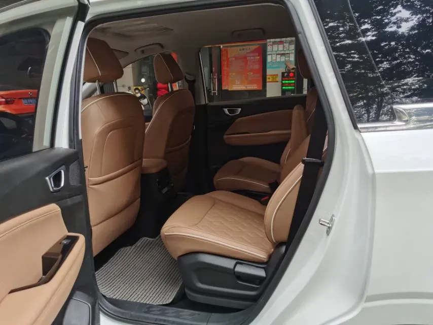 2022 Venucia T60 1.6L 126HP L4 CVT,autocango,china used car exporter,china ev exporter,chinese used car exporter,chinese used ev exporter