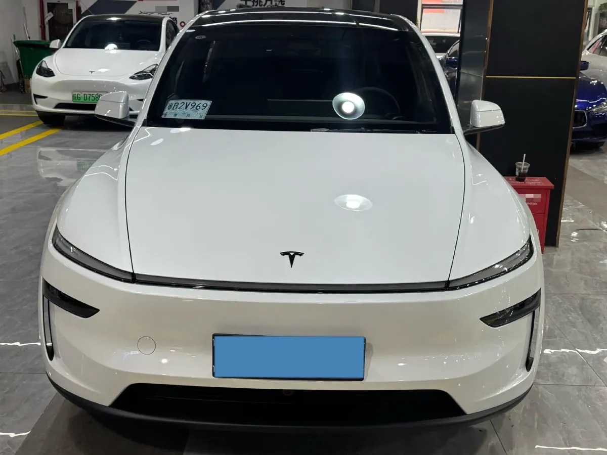 2025 Tesla Model Y L BEV,autocango,china used car exporter,china ev exporter,chinese used car exporter,chinese used ev exporter