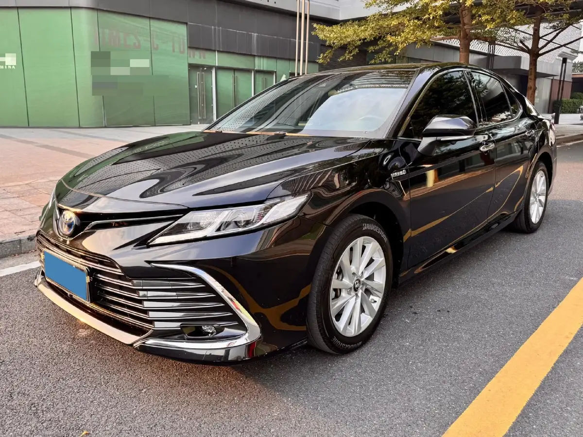 2023 Toyota Camry 2.5L 178HP L4 E-CVT Hybrid