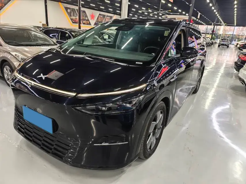 2024 Xpeng X9 BEV 84.5KWH