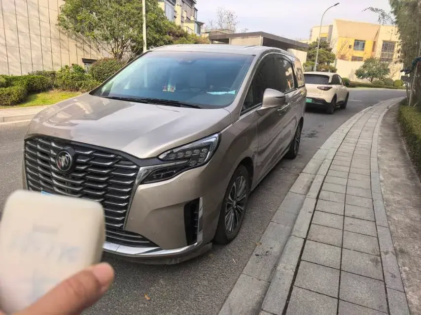 2023 Buick GL8 2.0T 237HP L4 9AT