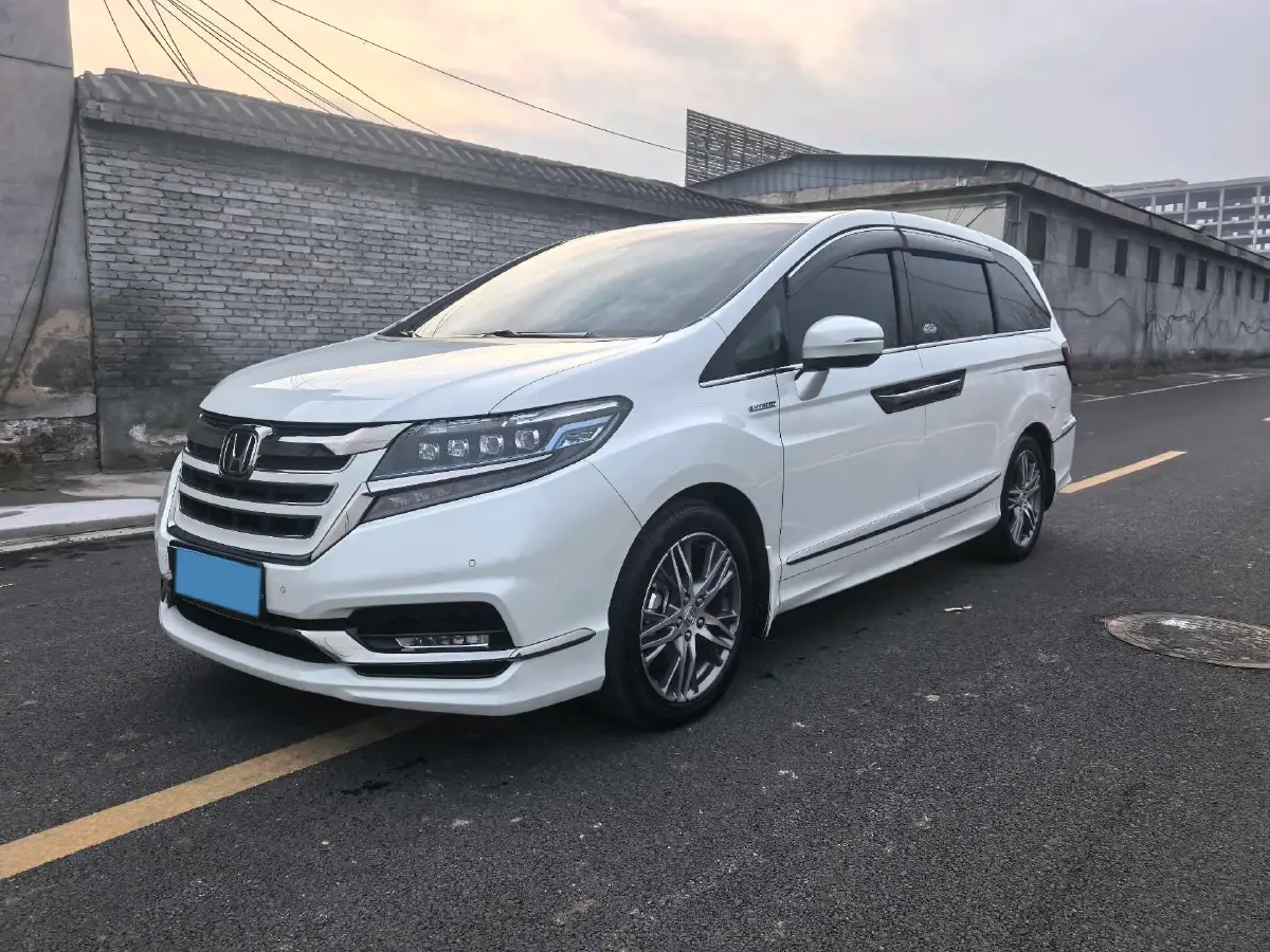 2019 Honda Elysioin 2.0L 146HP L4 E-CVT Hybrid