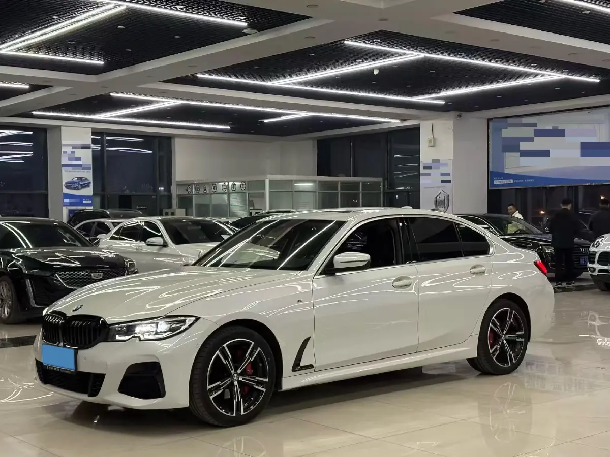 2022 BMW 3 Series 2.0T 184HP L4 8AT