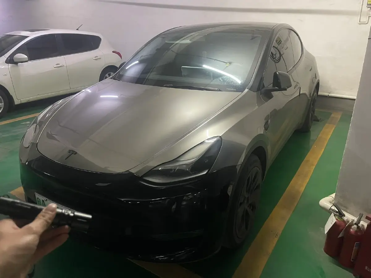 2021 Tesla Model Y BEV 60KWH