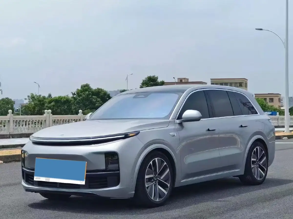 2023 Li L8 Range Extended 154HP REEV 40.9KWH